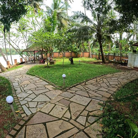 Greenchromide Homestays Mundrothuruth ภายนอก รูปภาพ